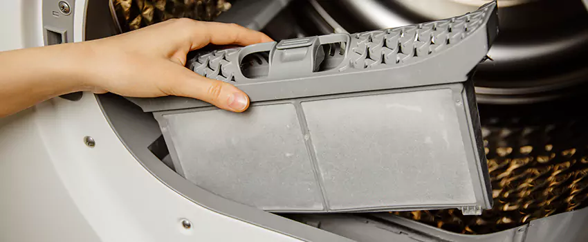 Signs Of A Clogged Dryer Lint Trap in Madera, California